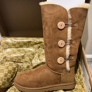 UGG Brown Shearling Winter Boots